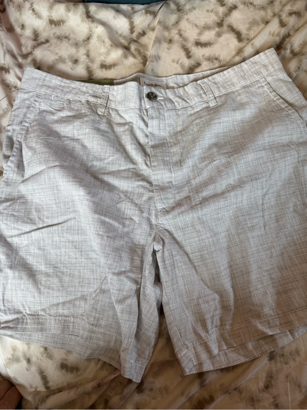 Goodfellow & Co Light Gray Flat Front Men’s Shorts